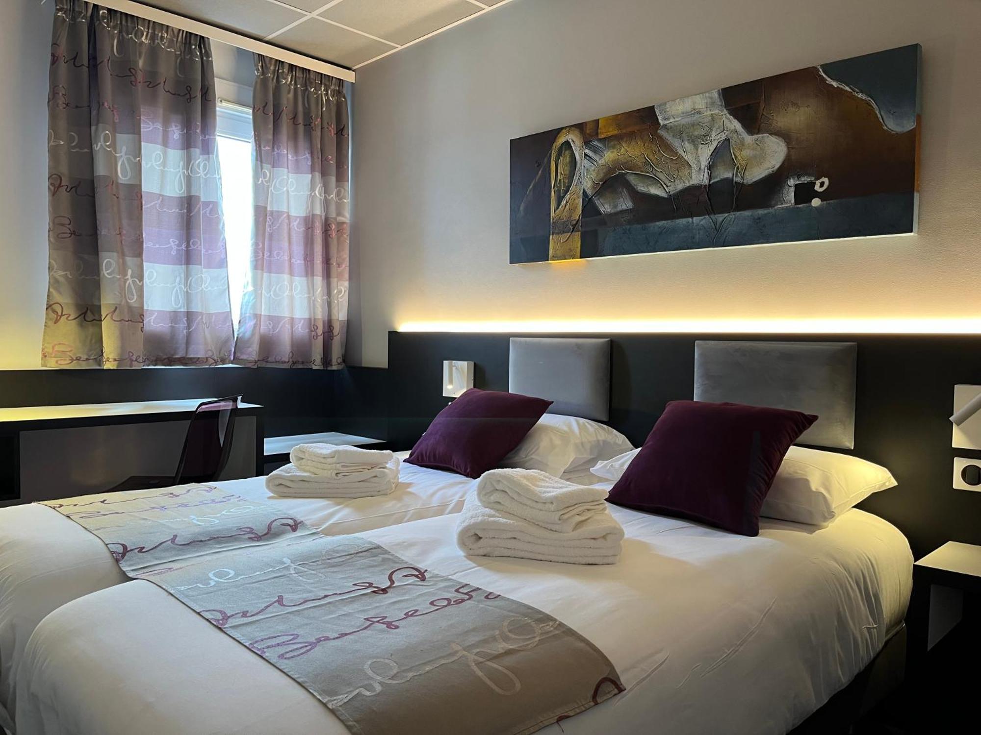 Brit Hotel Le Vesoul Ngoại thất bức ảnh