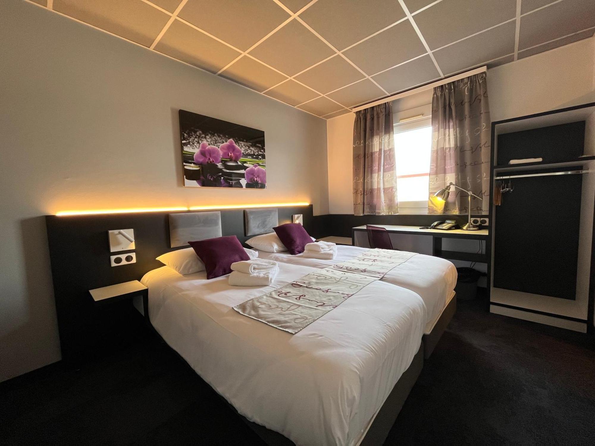 Brit Hotel Le Vesoul Ngoại thất bức ảnh